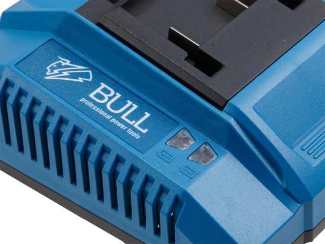 Зарядное устройство BULL LD 5002 1 слот, 6 А XLTpro (18.0 В, 6.0 А, быстрая зарядка) (1329600)