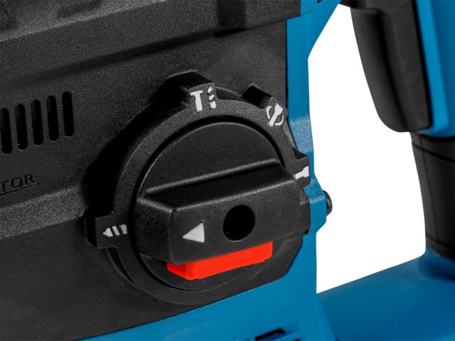 Аккум. перфоратор BULL CBH 1826 Xcase, XLTpro, БЕСЩЕТ., 18 В, 2.6 Дж, 26 мм, 2x6 А*ч, з/у (3 режима + Vario-lock, 3,2 кг) (1333736)