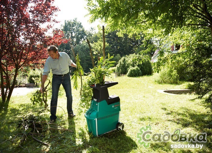 Садовый измельчитель Bosch AXT 25 TC (0600803300)